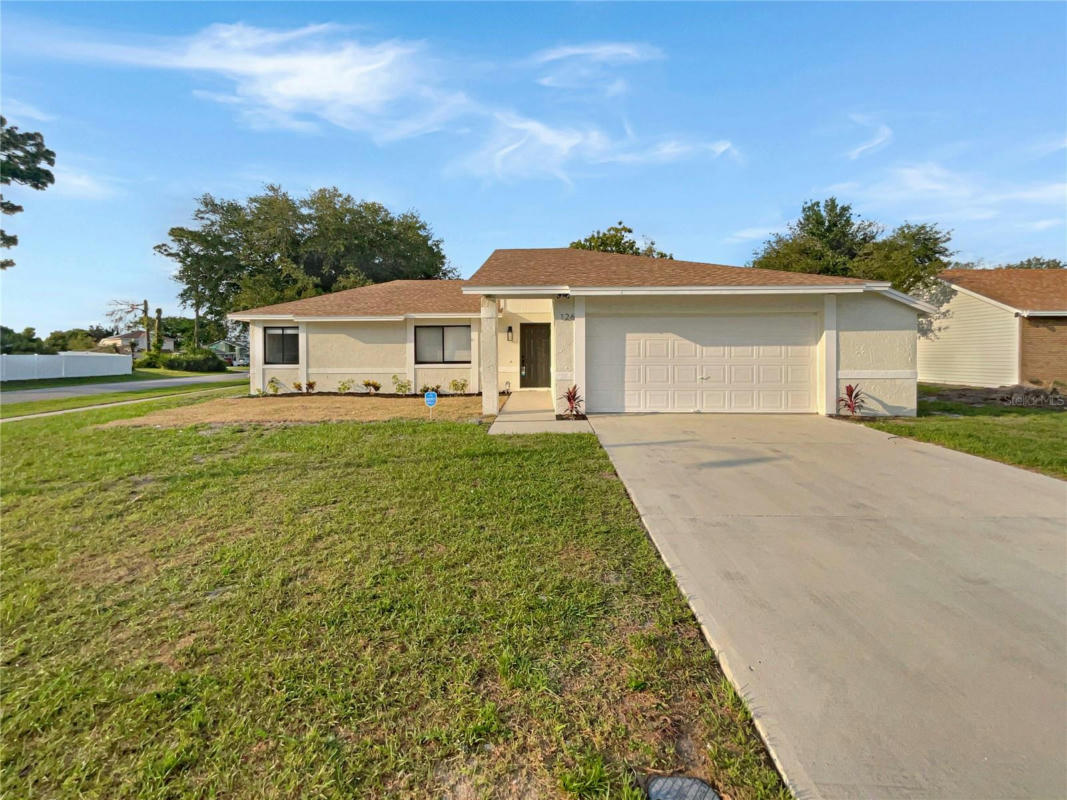 126 MERIWOOD DR, KISSIMMEE, FL 34743, photo 1 of 27