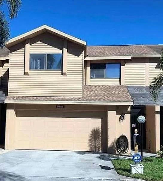 11685 POINTE CIRCLE DR, FORT MYERS, FL 33908, photo 1 of 15