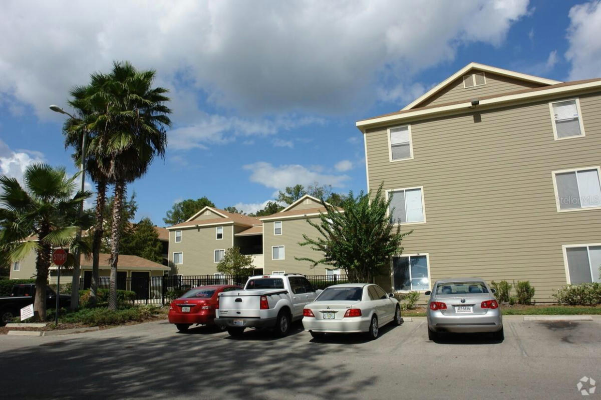 3800 SW 20TH AVE APT 403, GAINESVILLE, FL 32607, photo 1 of 7