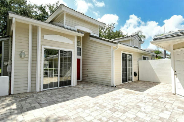 7601 WHITEBRIDGE GLN, UNIVERSITY PARK, FL 34201, photo 4 of 97