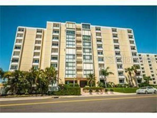 830 S GULFVIEW BLVD APT 306, CLEARWATER BEACH, FL 33767, photo 3 of 32